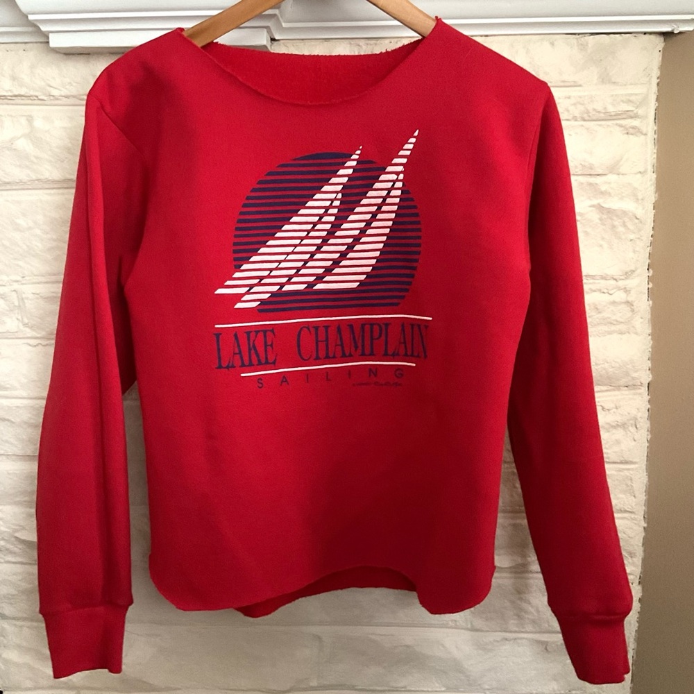 💿90’s💿 Vintage Sweatshirt Red Blue Lake Champlain Sailing - Nautical Beach Small